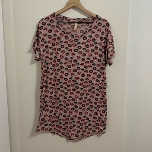 Women’s graphic tee